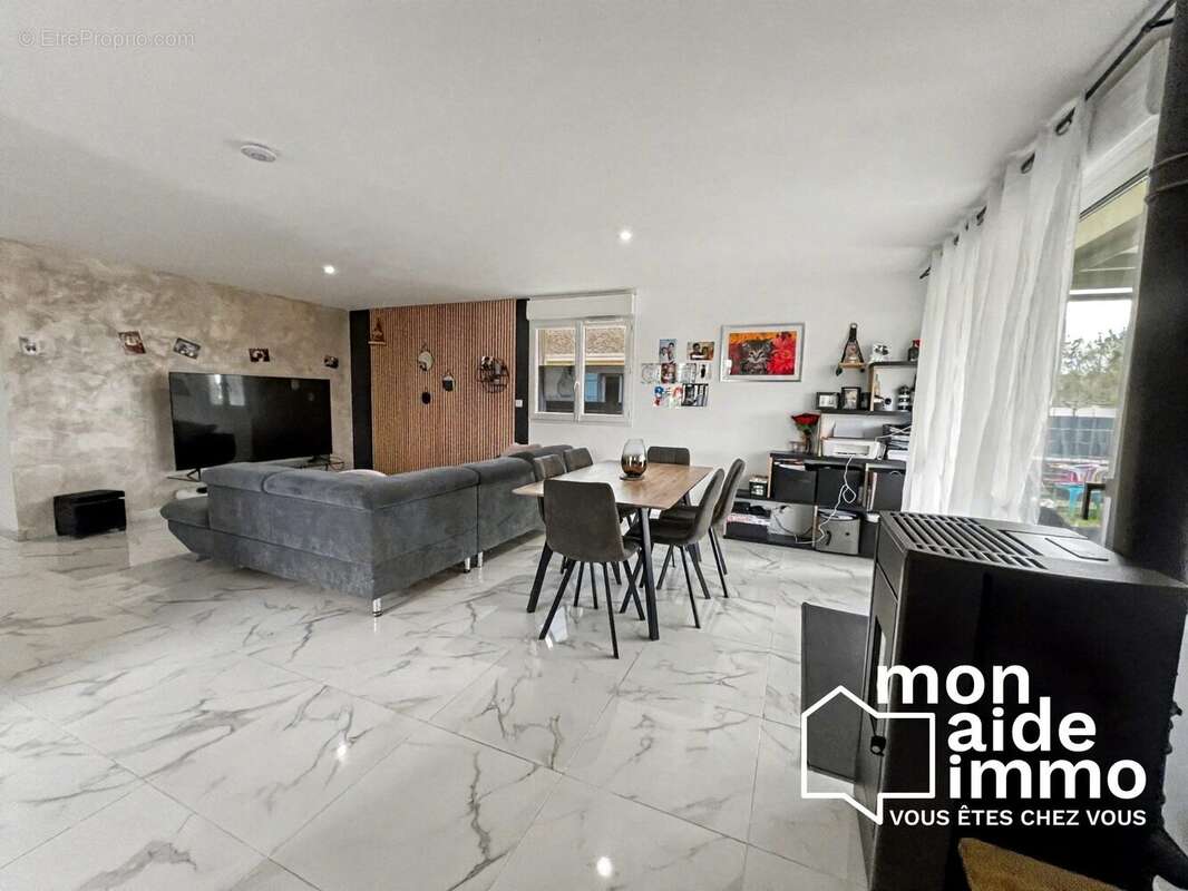 Maison à SAINT-SEURIN-SUR-L&#039;ISLE