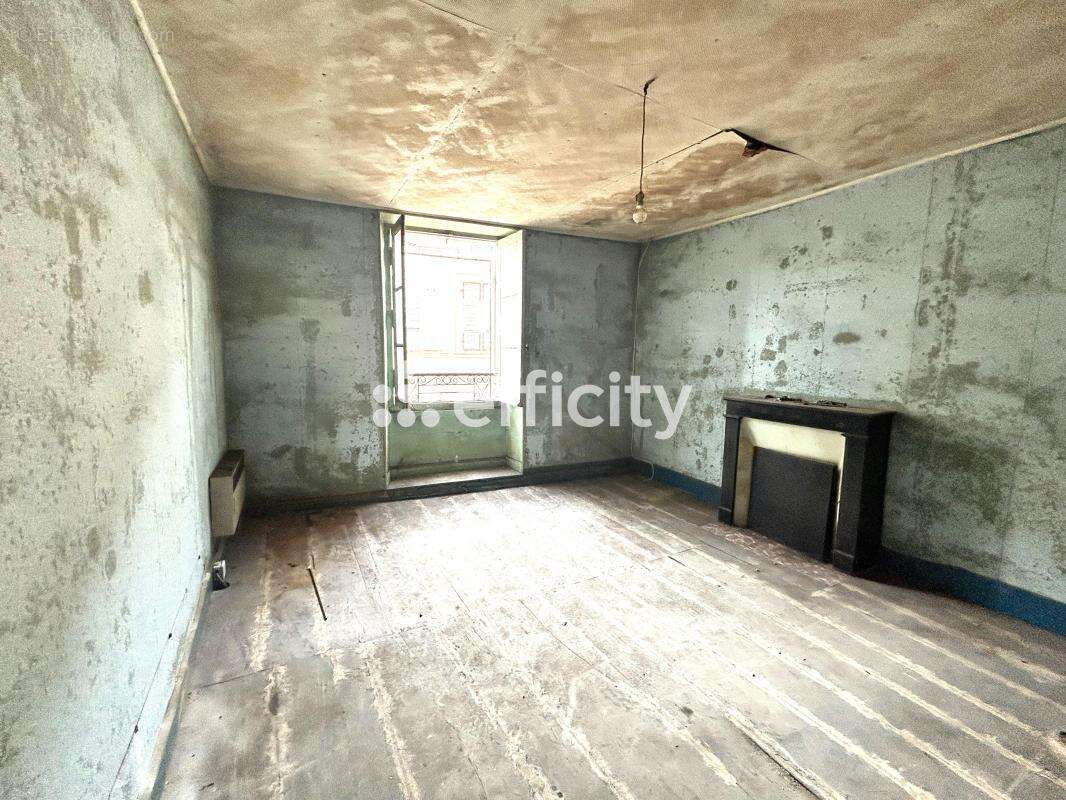 Appartement à SAUZE-VAUSSAIS