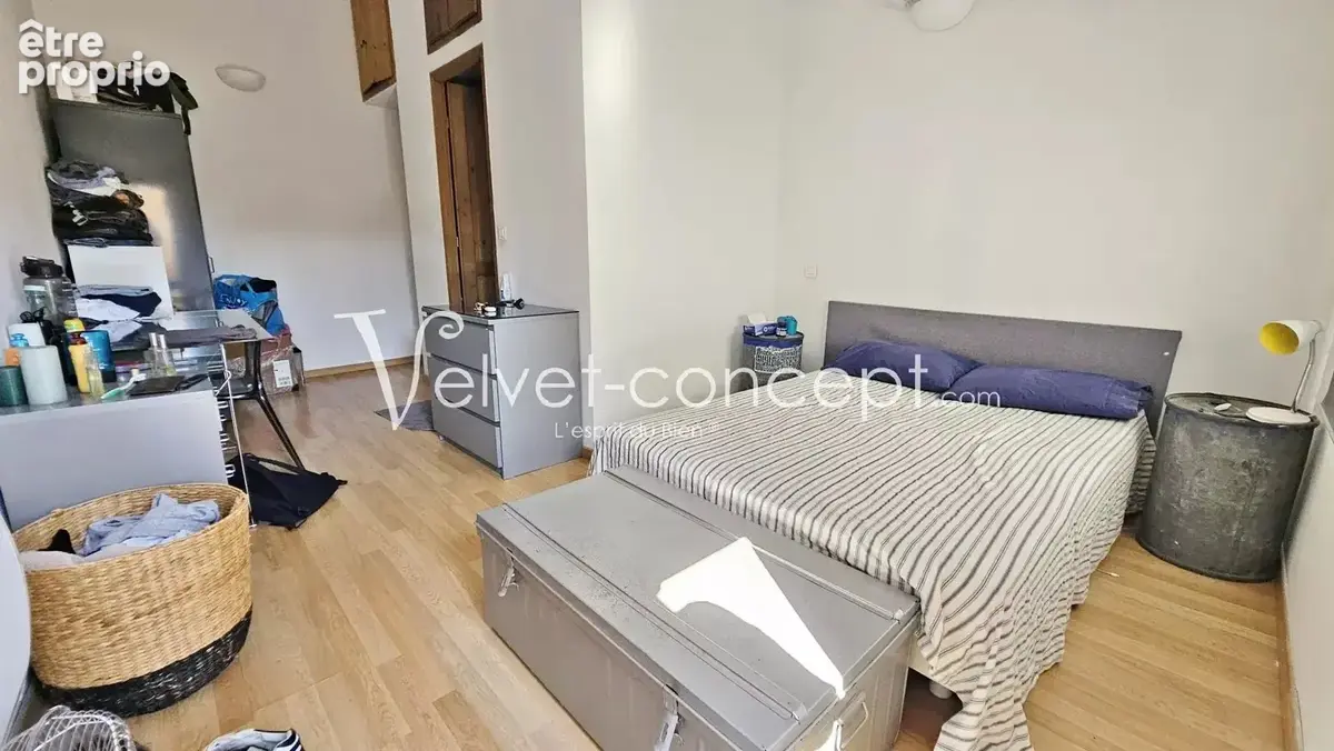 Authentique maison de village  avec 4 chambres terrasse + murs commerciaux de 50 M² - photo 6