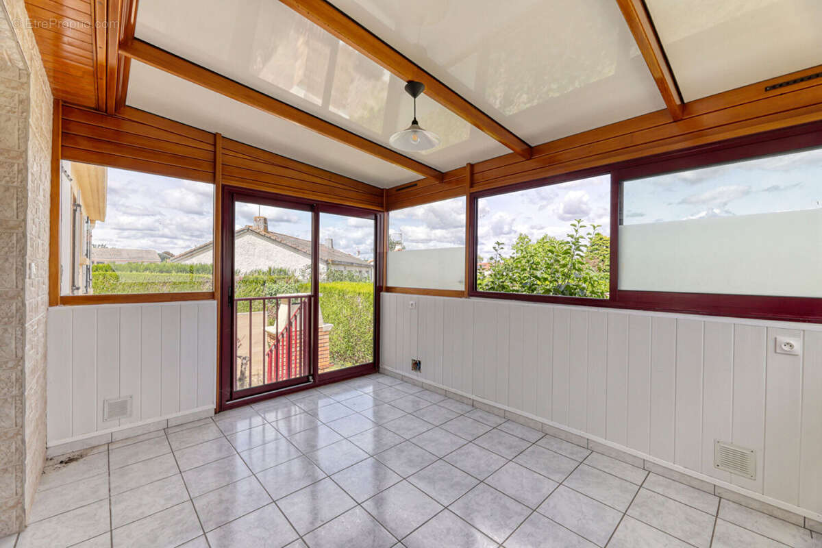 Maison Familiale A vendre La Bruffière - photo 5