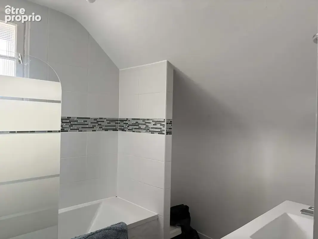 A vendre, Naizin, maison 168m², 7 chambres, terrain d'environ 2856m² - photo 8