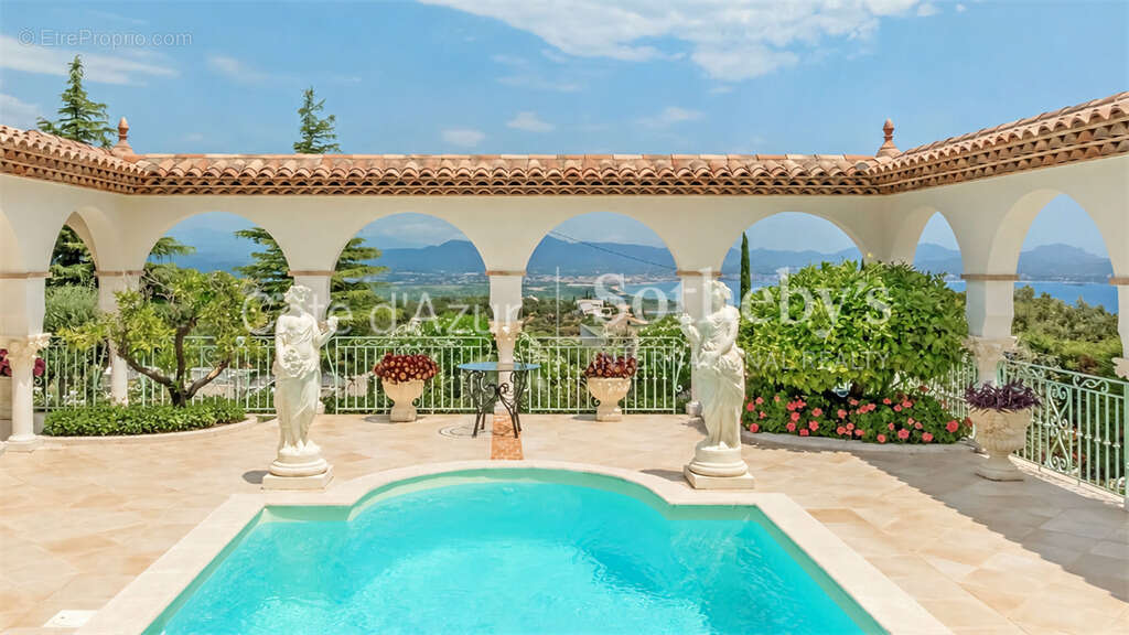 Saint-Aygulf villa hacienda avec vue mer panoramique et piscine - photo 18