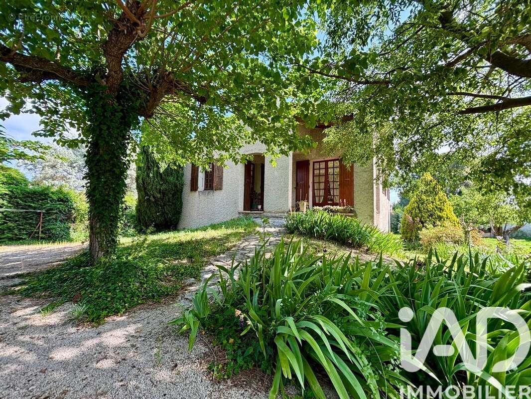 Photo 2 - Maison à SAINT-SATURNIN-LES-AVIGNON