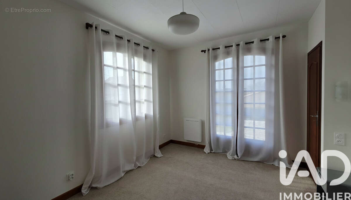 Photo 9 - Maison à RUELLE-SUR-TOUVRE