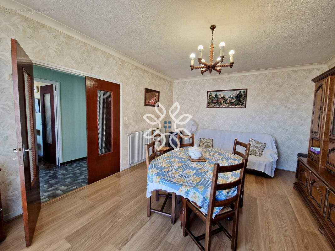 Maison à SAINTE-FLORINE