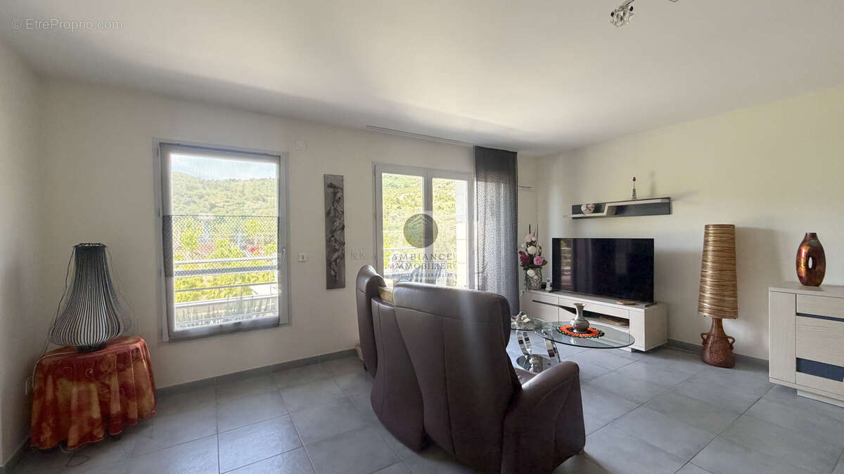 Appartement en dernier étage avec vue dégagée sur les montagnes - photo 9