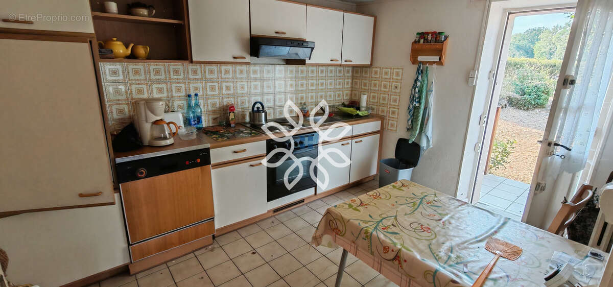 Maison T3 à rénover - Dépendances et terrain - photo 2