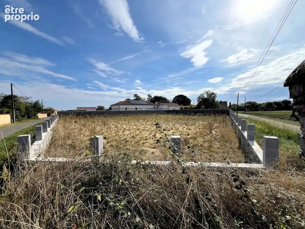 Terrain constructible de 1000m² clôturé - photo 3