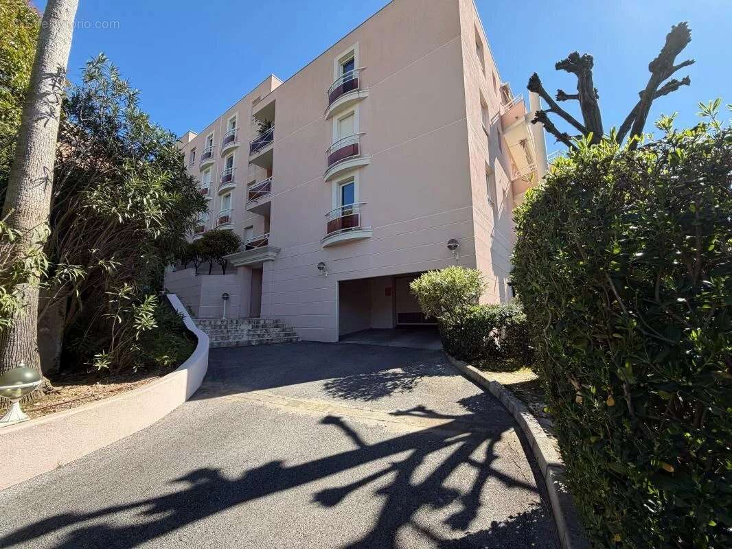 Appartement à LE CANNET