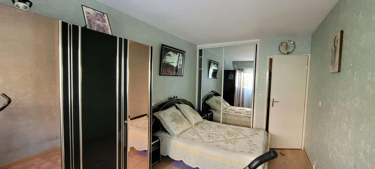 Appartement à VALLAURIS