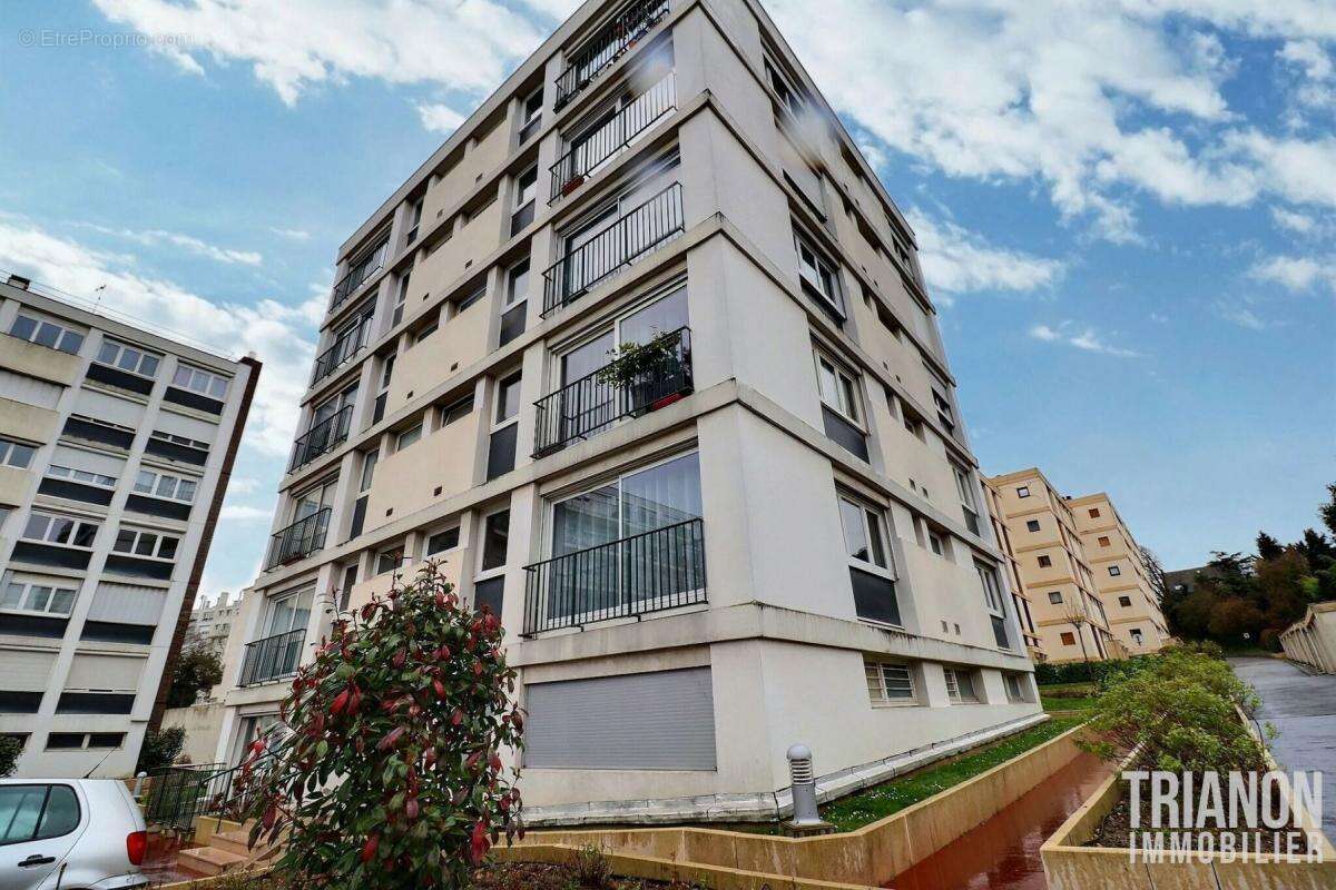 Appartement à GARCHES