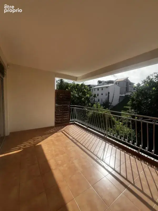 Appartement familial de type T4 à Schoelcher avec grande loggia - photo 11