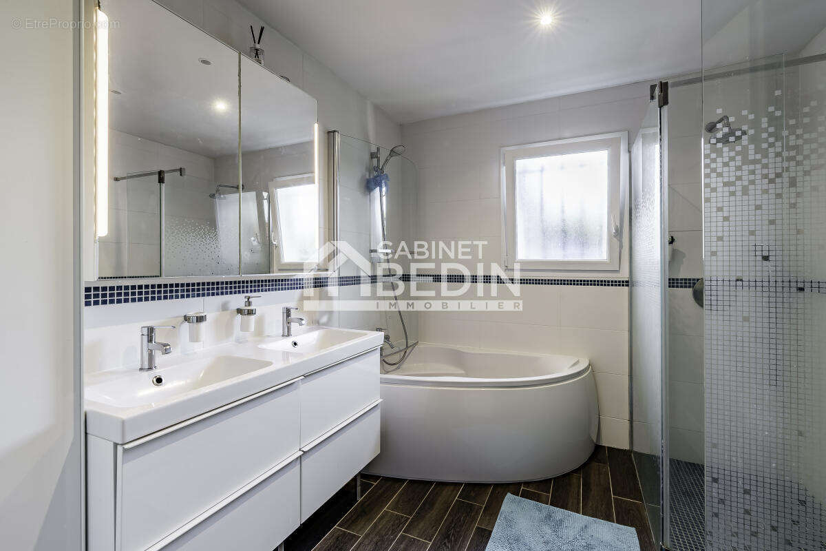 Maison à SAINT-ANDRE-DE-CUBZAC