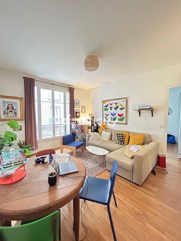Appartement à PARIS-20E