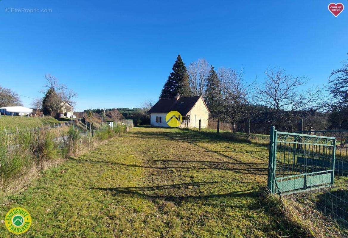 Maison à CONDAT-EN-COMBRAILLE