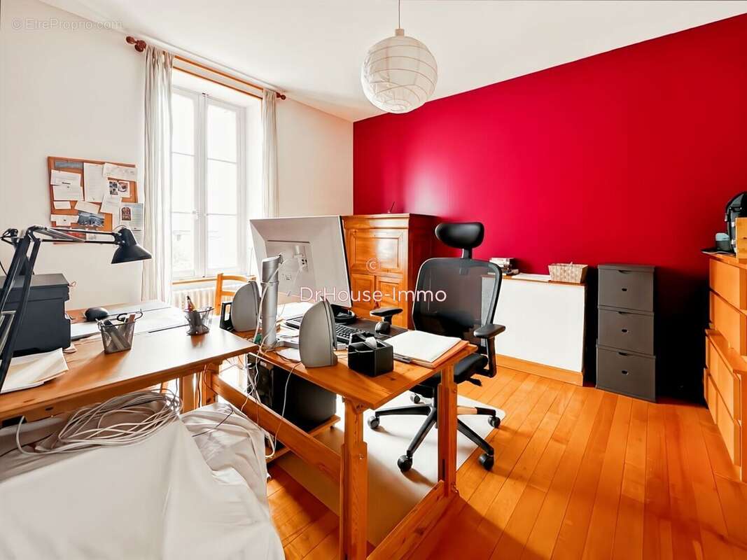 Maison 205 m² à Gond-Pontouvre  - photo 27