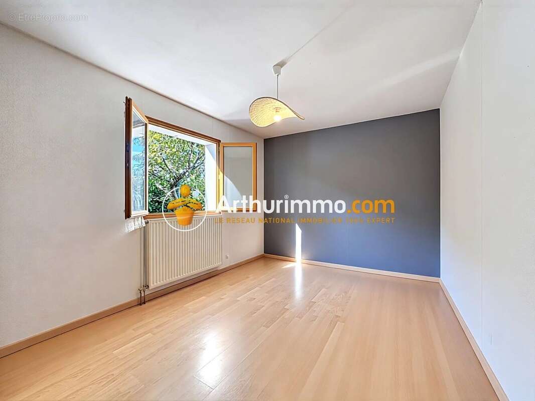 Maison à L'ISLE-D'ABEAU