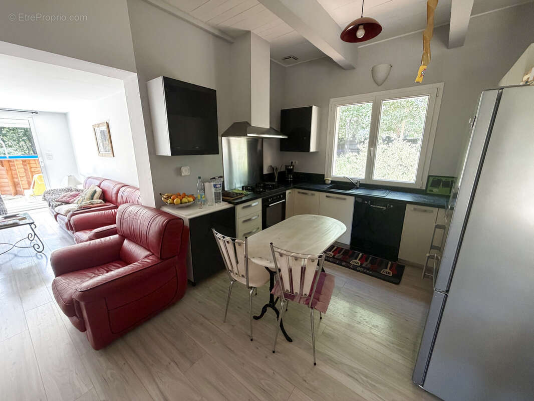 Maison à REGUSSE