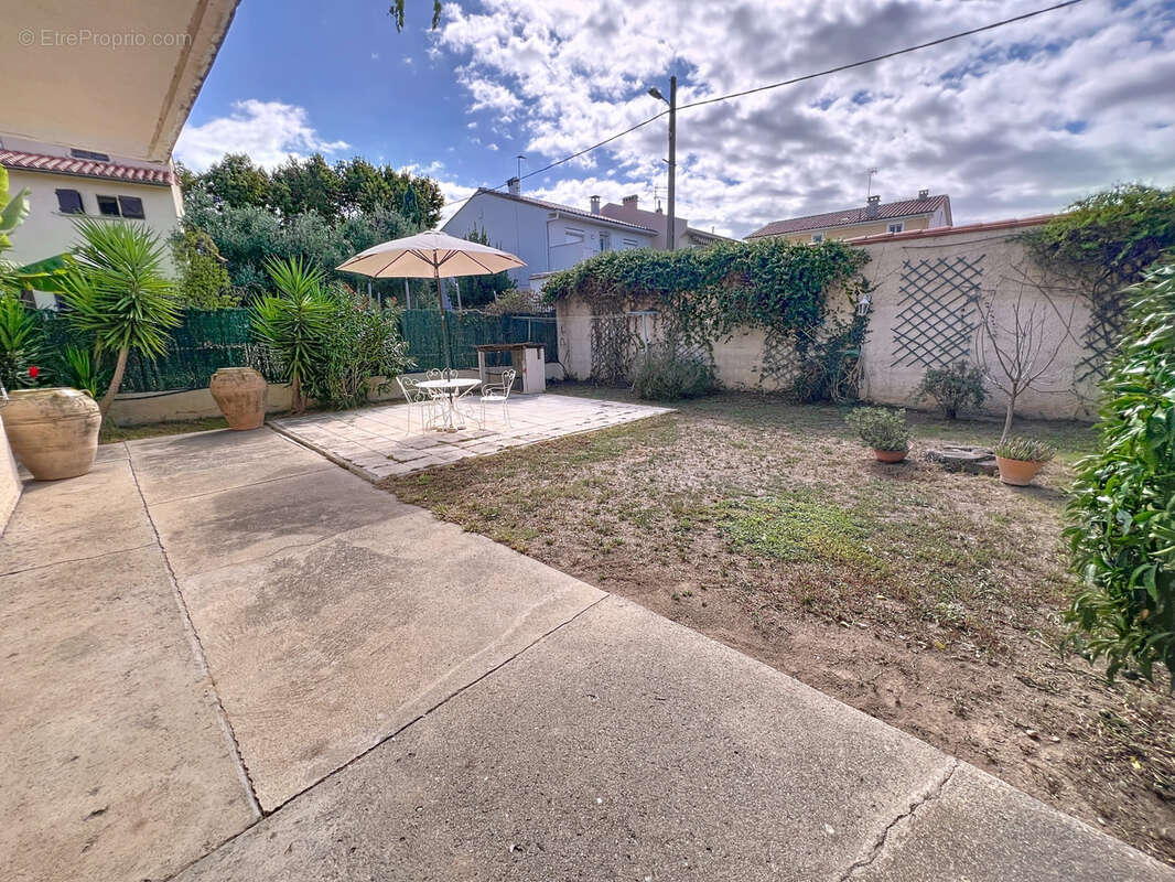 Secteur residentiel - villa 3  faces 170 m2 hbts  sur 441 m2 de terrain  - - photo 10
