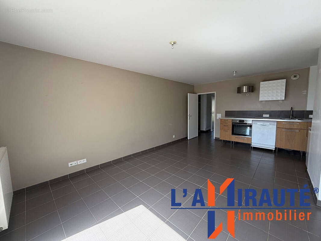 Appartement à SARTROUVILLE