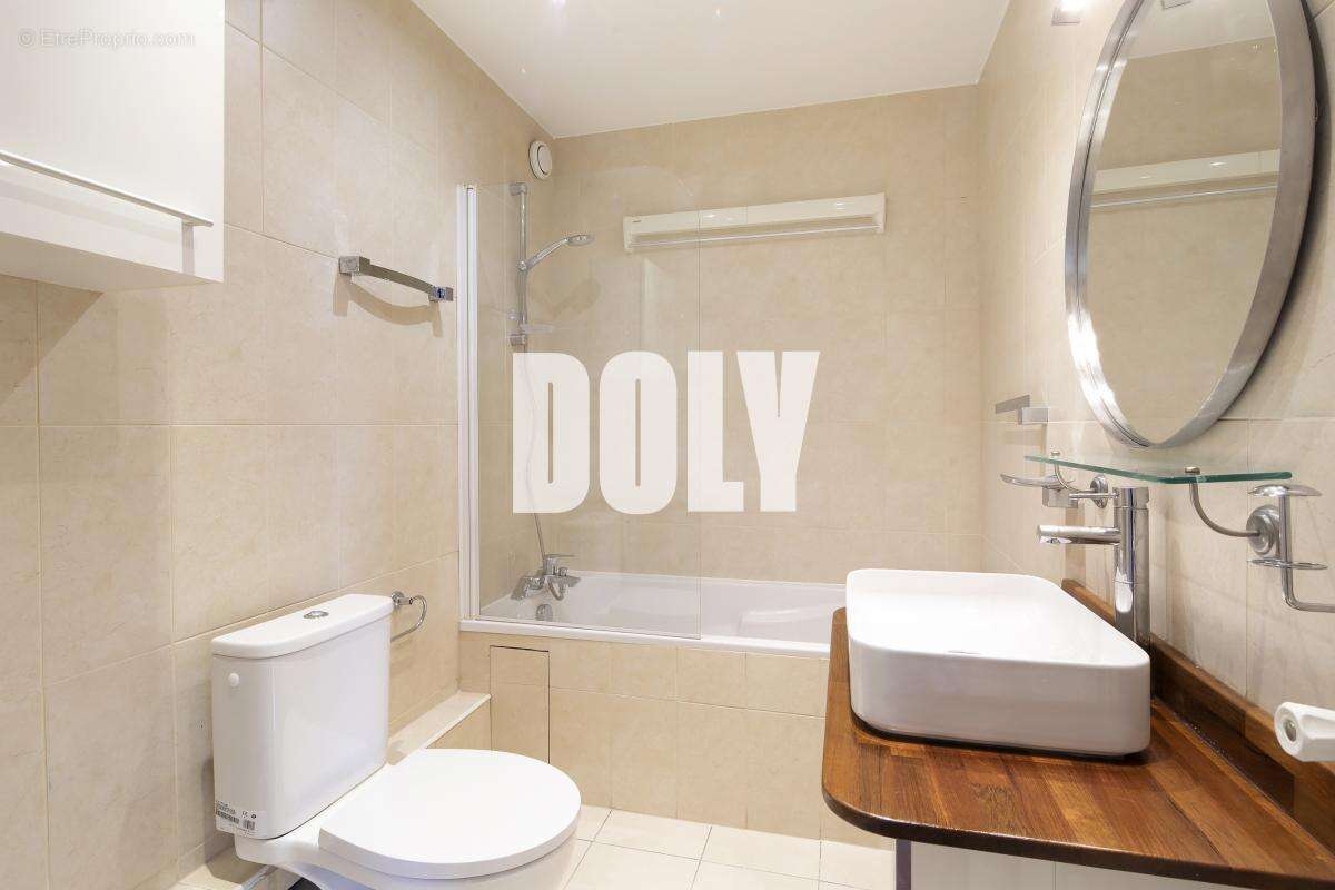 Appartement à NEUILLY-SUR-SEINE