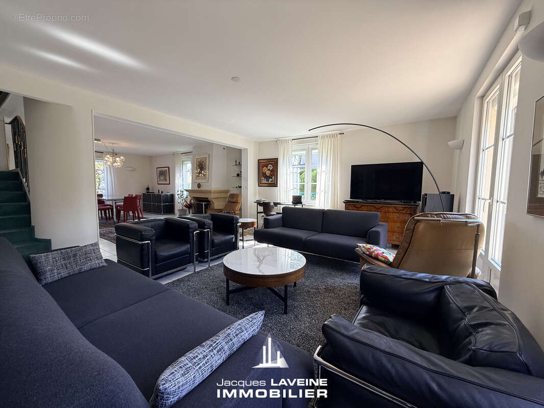 Maison à LONGEVILLE-LES-METZ