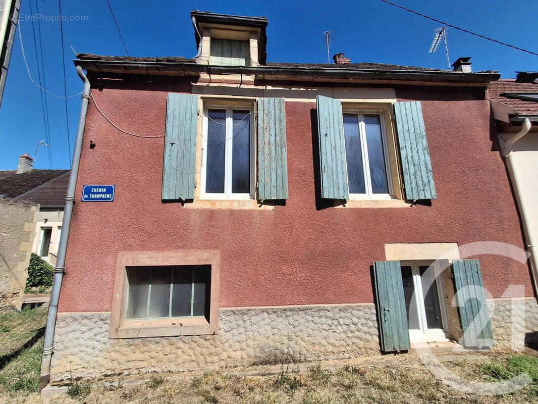 Maison à FLEZ-CUZY