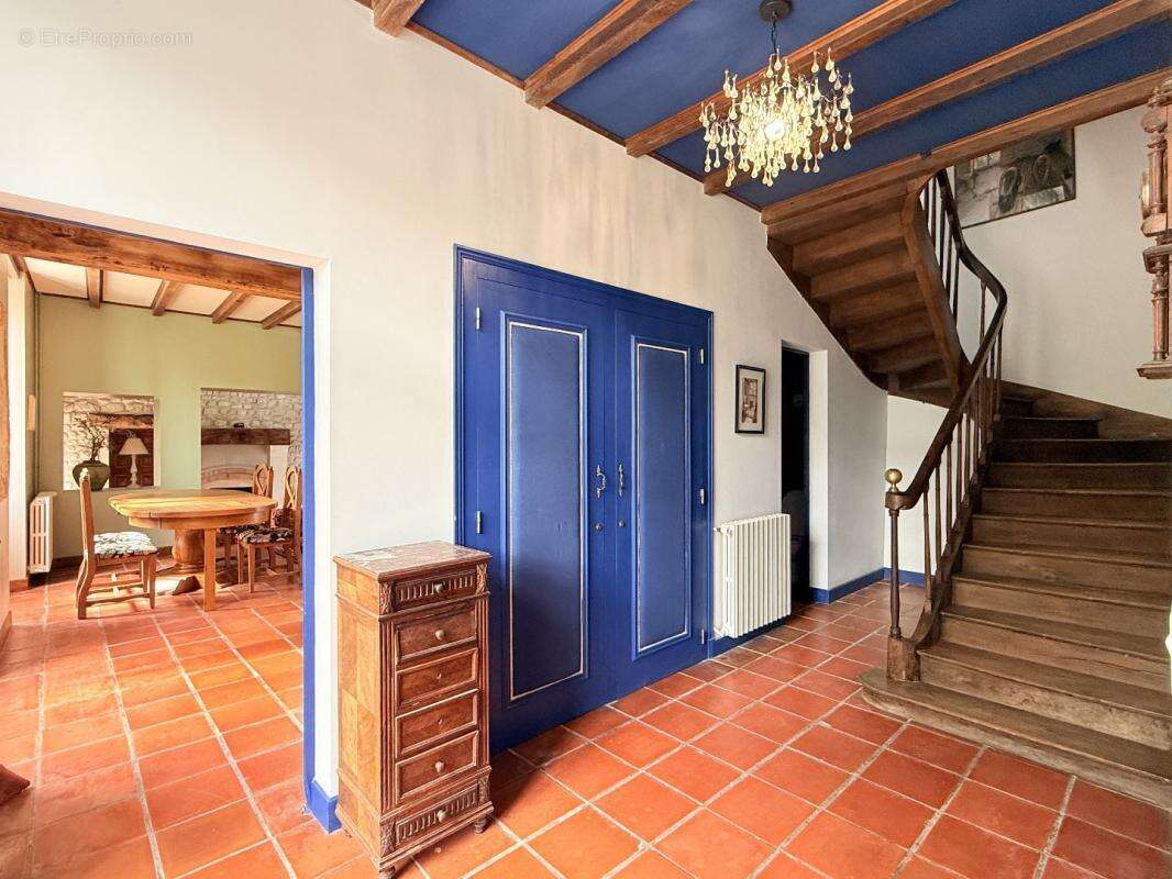 Maison à CHATEAUNEUF-SUR-CHARENTE