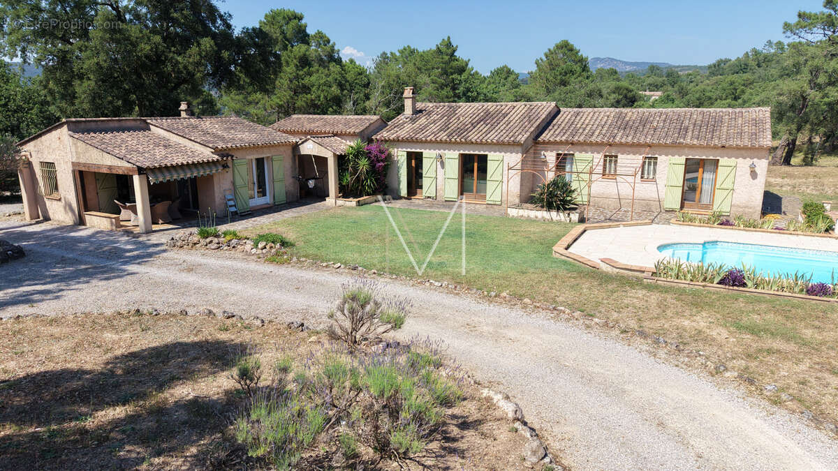 Maison à PLAN-DE-LA-TOUR