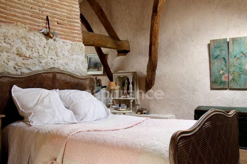 Maison à SAINT-CLAR