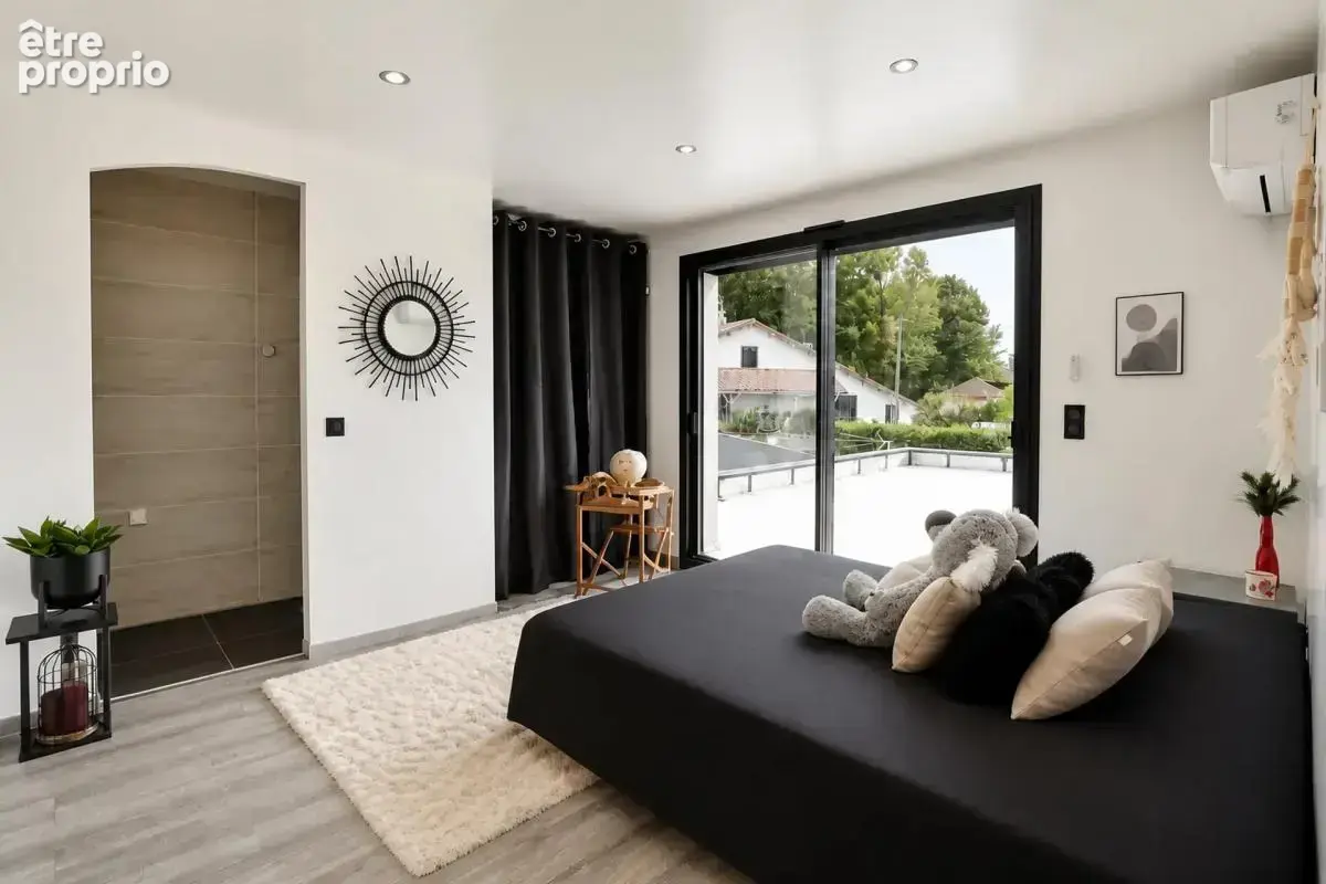 Maison de 8 pièces de 210 m² à Orthez - photo 6