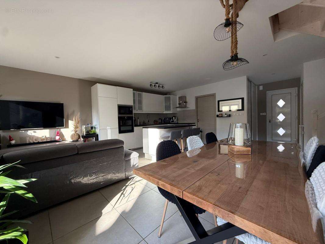 Maison 92 m² à Thonon-Les-Bains  - photo 2