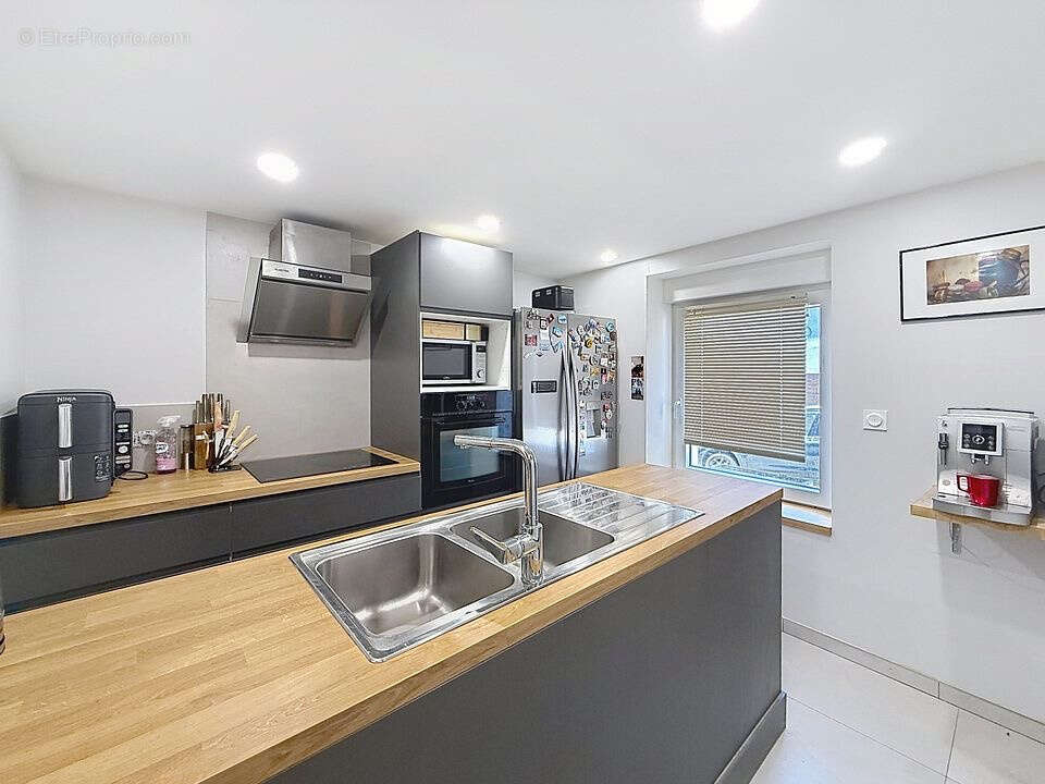 Maison à NEUFCHEF