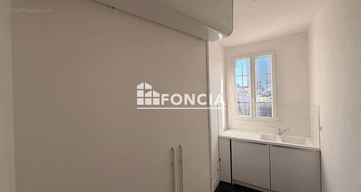 Appartement à AUBERVILLIERS