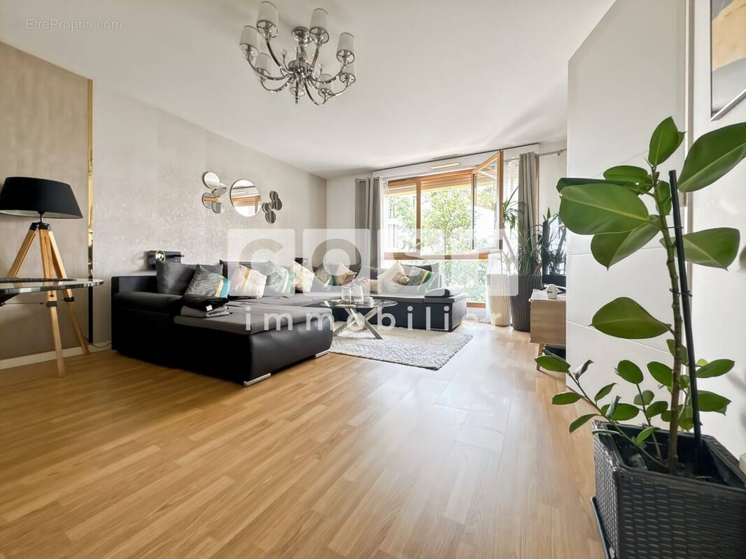 Appartement à GENNEVILLIERS