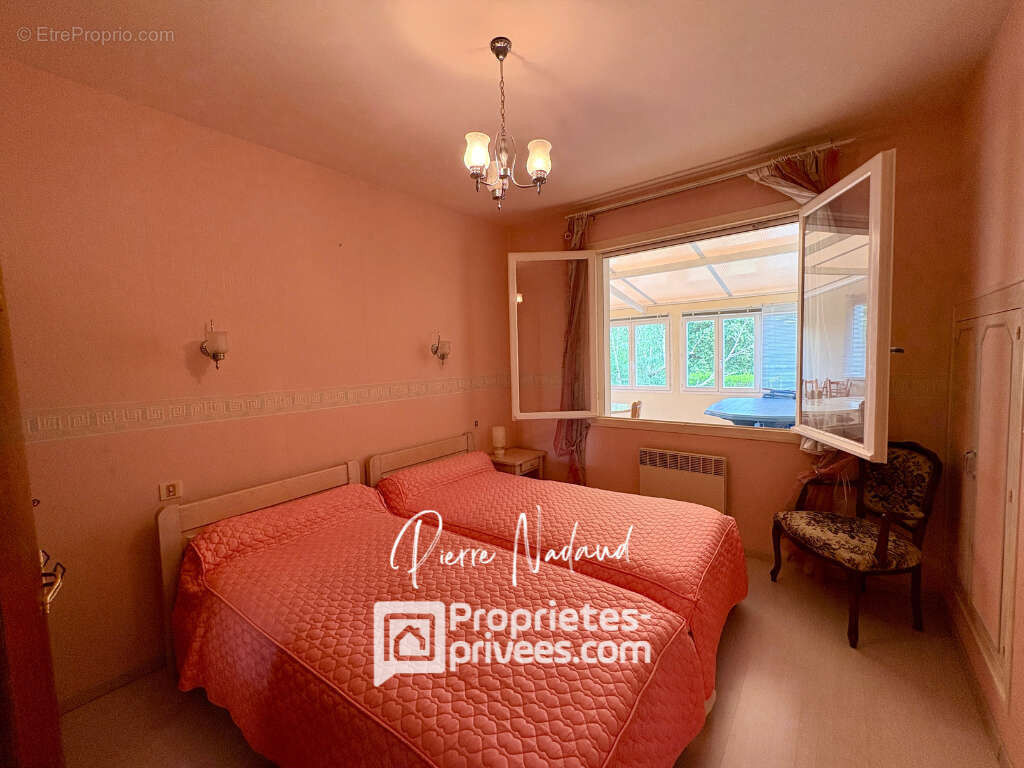 Maison Les Eglisottes Et Chalaures 6 pièces 5 chambres - photo 9