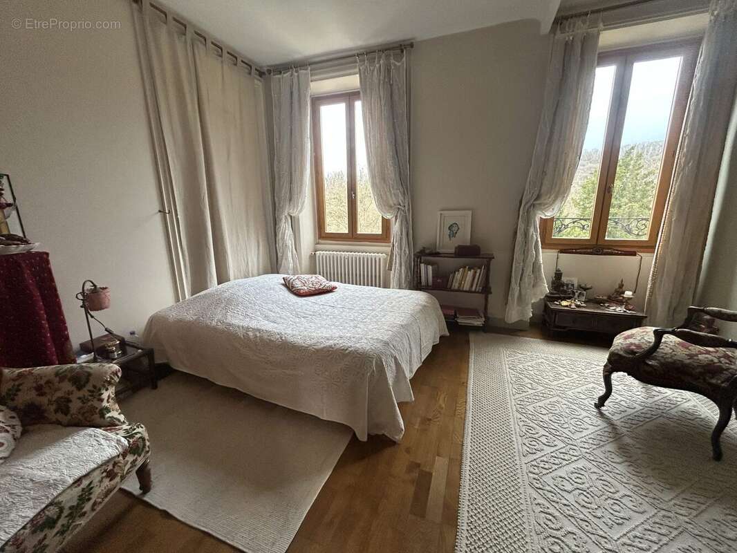 Maison à PONT-D'OUILLY