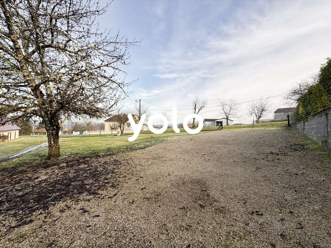 Terrain à RAZAC-SUR-L&#039;ISLE