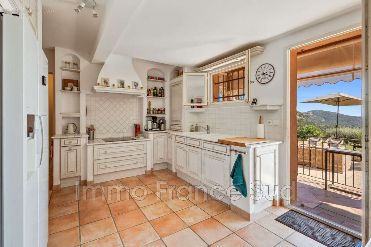 Maison à LA GARDE-FREINET