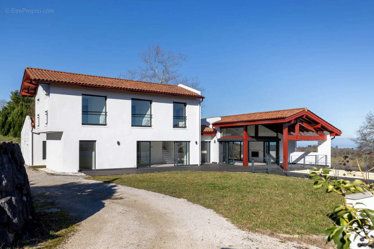 Maison à URRUGNE
