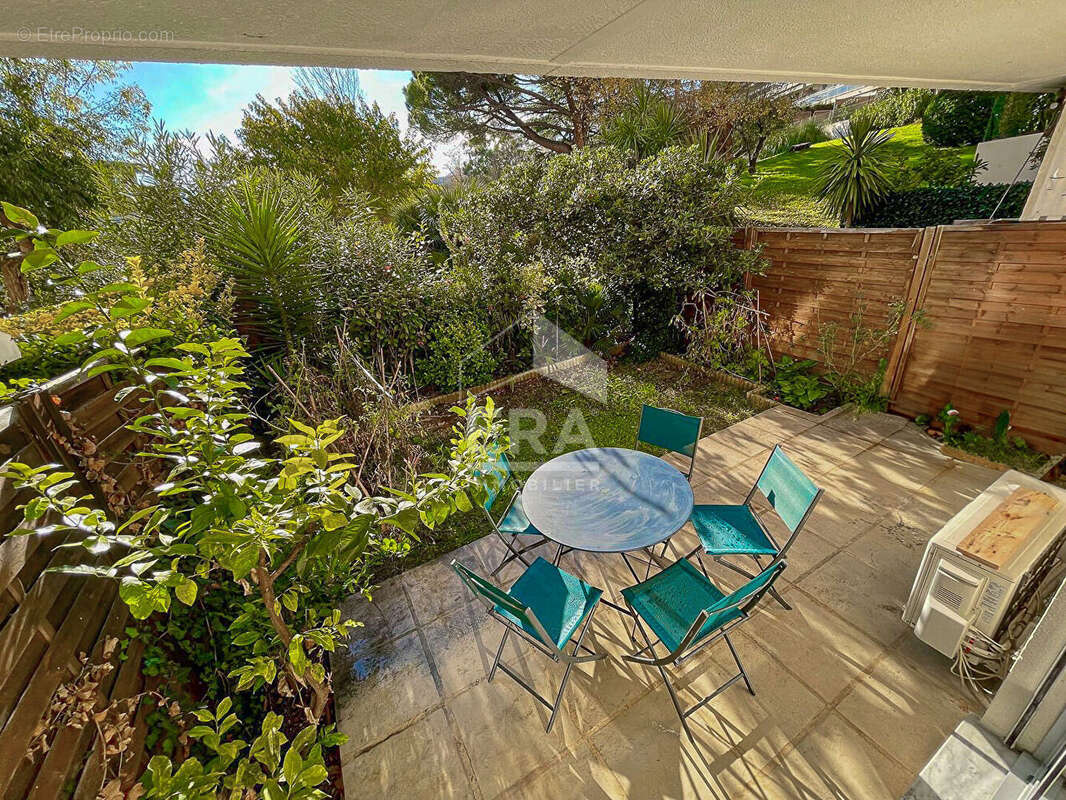 Appartement à MANDELIEU-LA-NAPOULE