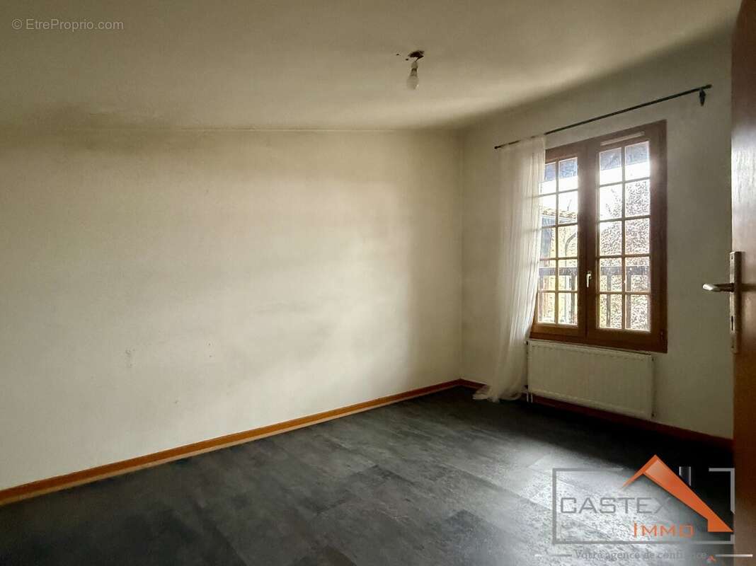 Maison à SAINT-MARTORY