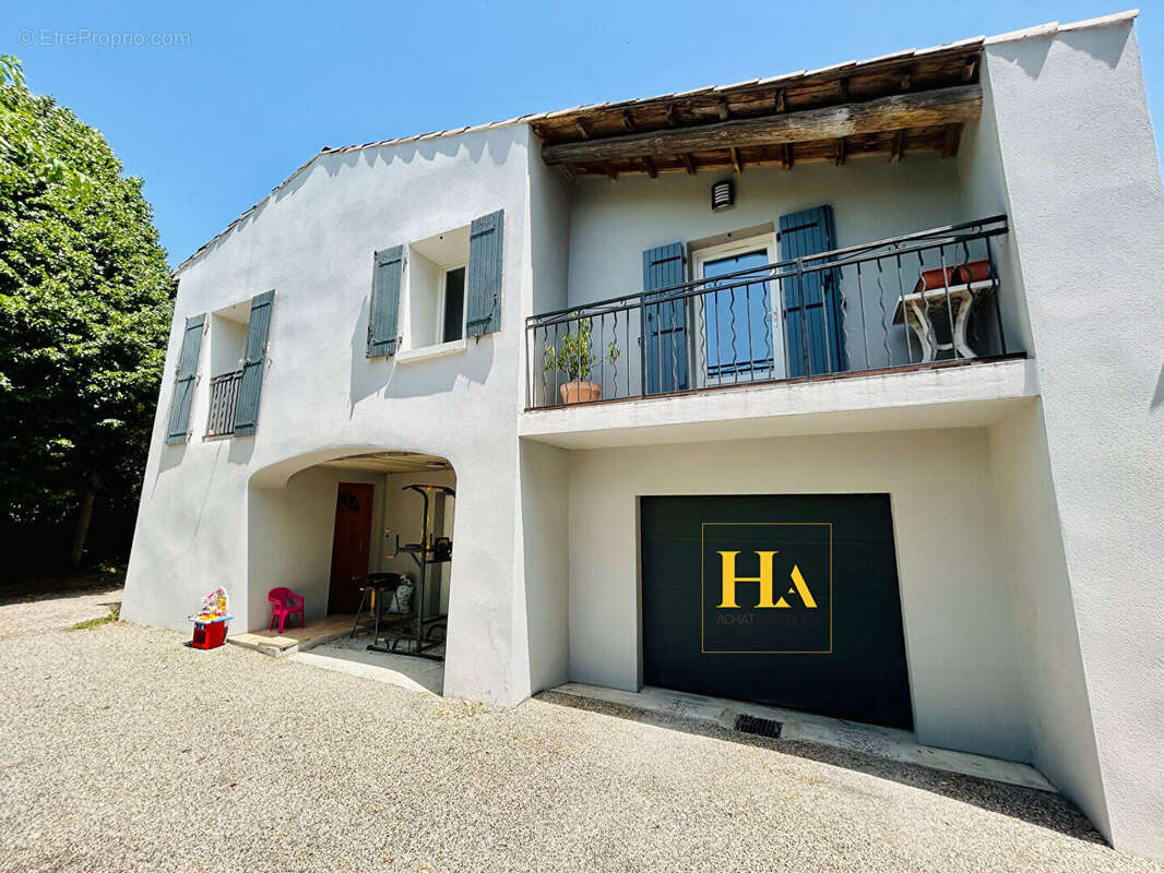 Maison à MONTELIMAR