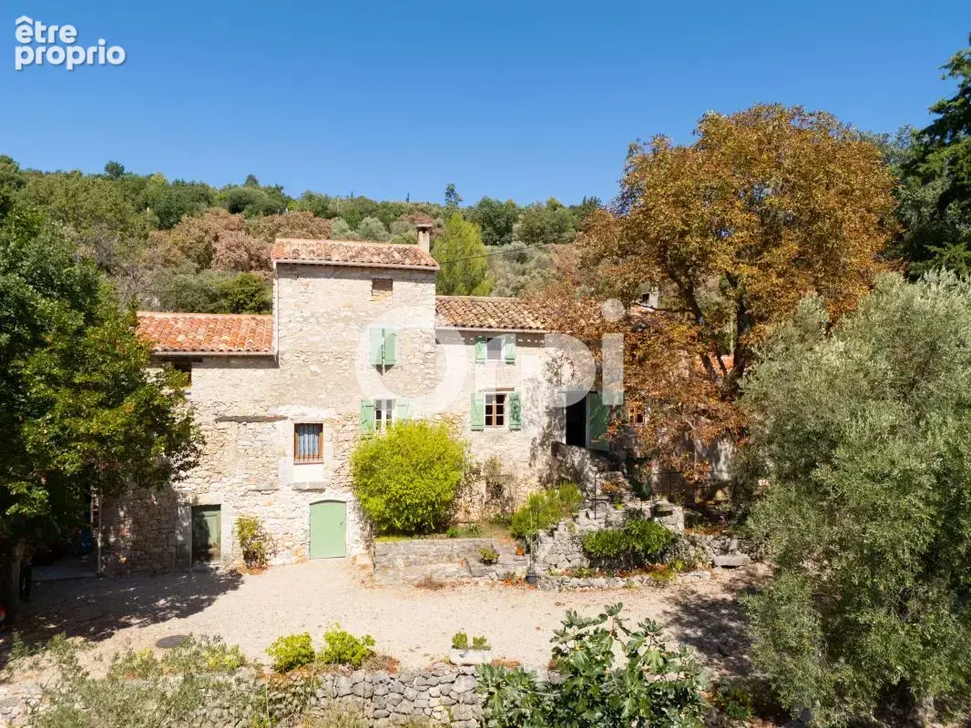 Bastide/mas en pierres authentique renové - calme absolu - terrain / oliviers - photo 2