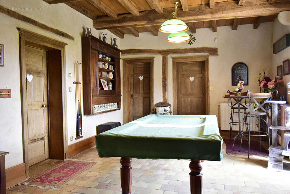 Maison à SAINT-MARTIN-EN-BRESSE