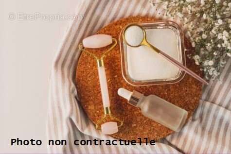 Commerce à AIX-LES-BAINS