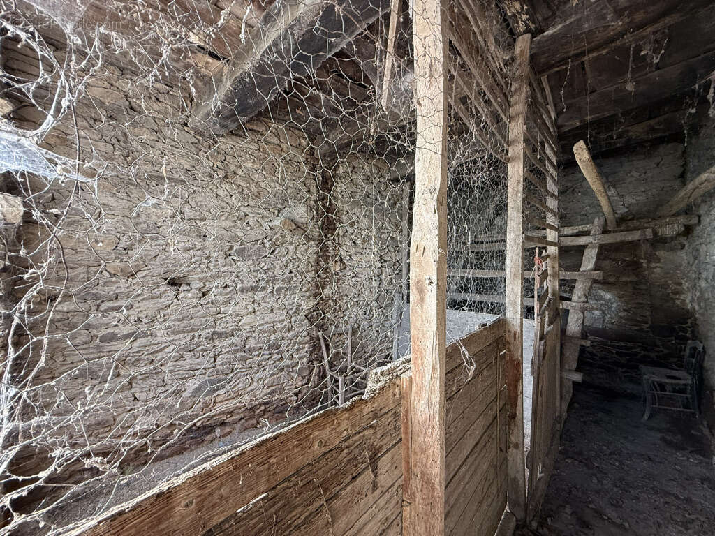 Maison à JOUQUEVIEL