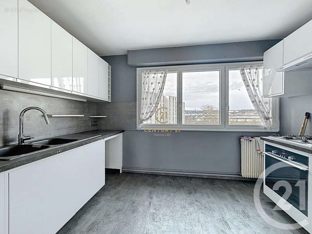 Appartement à LYON-8E