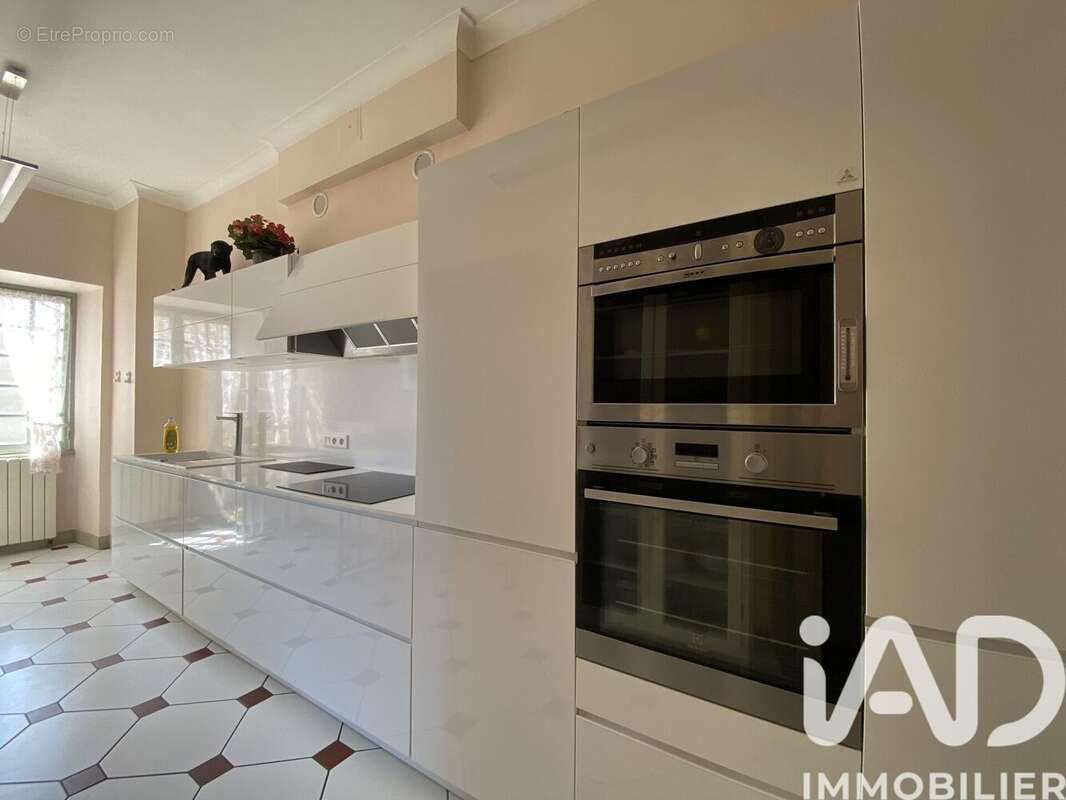 Maison 400 m² à Montagnac-Sur-Auvignon  - photo 8