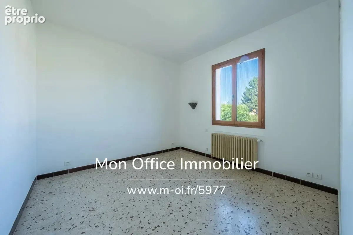 Référence : 5977-CDI. - Cabriès – Haut de villa T5 de 124 m² avec jardin, terrasse et 3 stationnements - photo 10